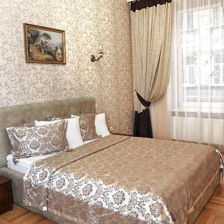 3Х Комнатная Уютная Квартира В Центре Львова Extérieur photo