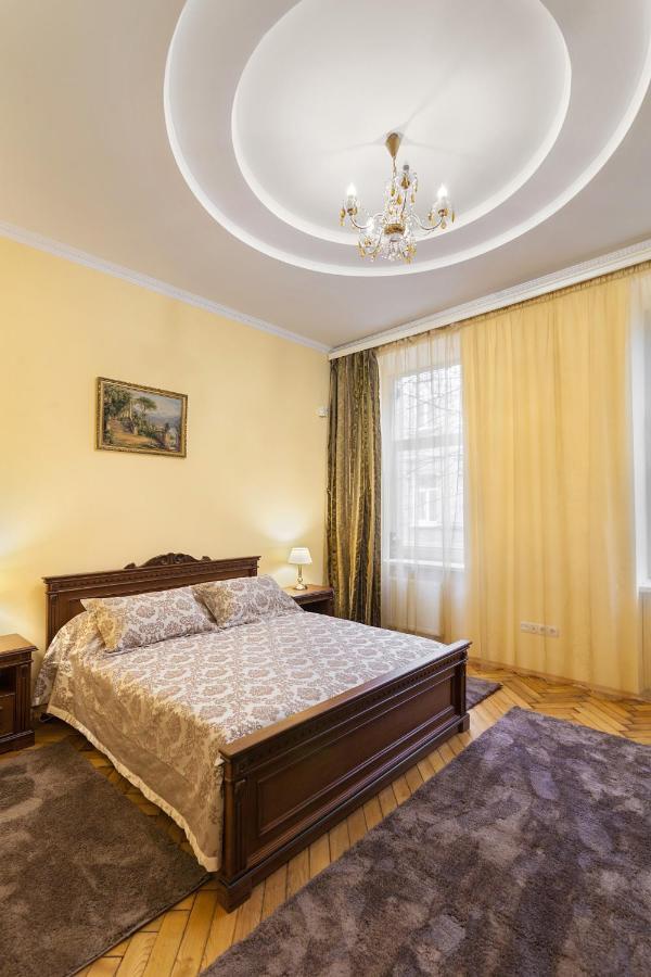 3Х Комнатная Уютная Квартира В Центре Львова Extérieur photo